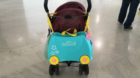 Детский чемодан каталка Trunki Единорог Уна